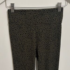 Abercrombie & Fitch Women’s Cheetah Leggings Black Olive Green Small